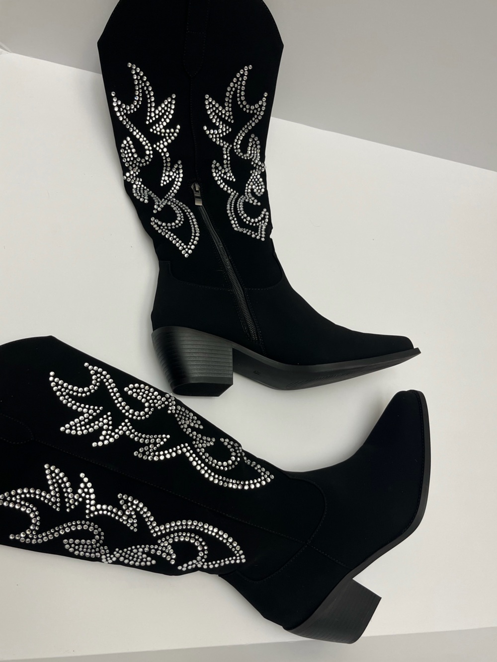 NWT ⚜️🖤⚜️ Western Cowboy Boots with Rhinestone Embroidery - Picture 4 of 14
